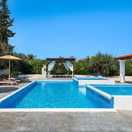 Aileen * Koskinou (Rhodes)