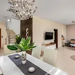 Villa Aileen