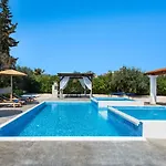 Aileen * Koskinou (Rhodes)